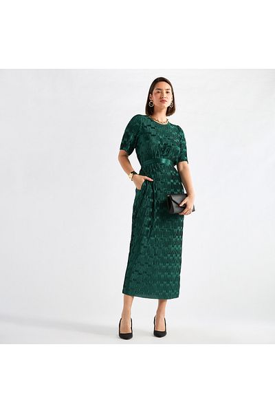 FAV Textured Round Neck Dress with Short Sleeves and Tie-Up Belt