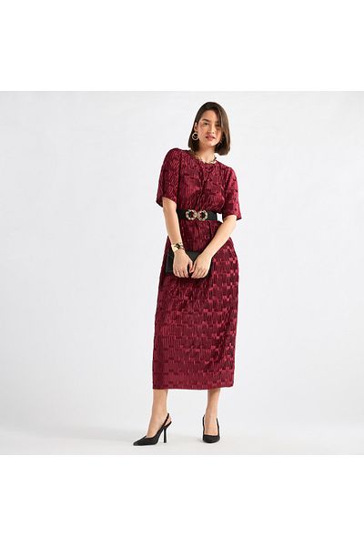 FAV Textured Round Neck Dress with Short Sleeves and Tie-Up Belt