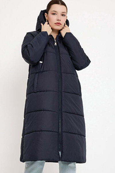 MissKybele İp Büzgülü Kapüşonlu İki Yan Cepli Astarlı Fermuar Kapamalı Diz Altı Midi Boy Şişme Mont