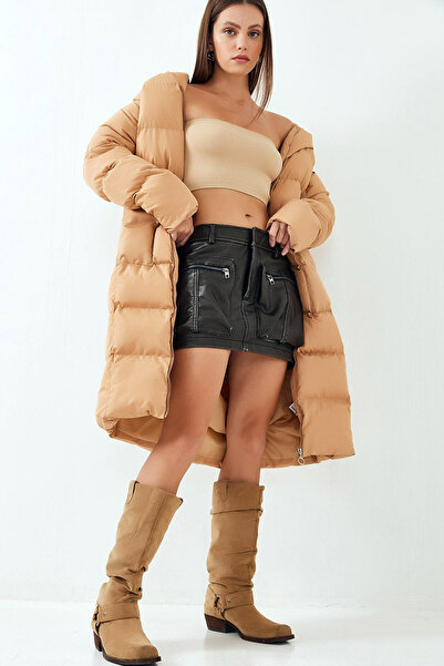 Ottawe Kapüşonlu Rahat ve Bol Kalıp Fermuarlı İki Cepli Diz Altı Midi Boy Şişme Mont