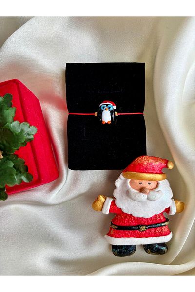PEONY - peonyofficiall Penguin Glass Murano Bracelet with Christmas Hat Christmas Themed Christmas Bracelet with Red String