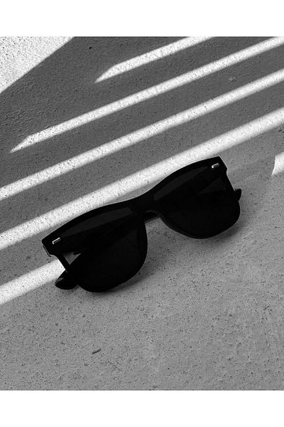 ModaLucci Black Single Glass Women's Men's Sunglasses
