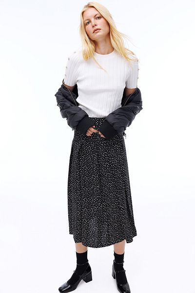 Perspective Fusta alb-negru cu model cu buline Abels Regular Fit