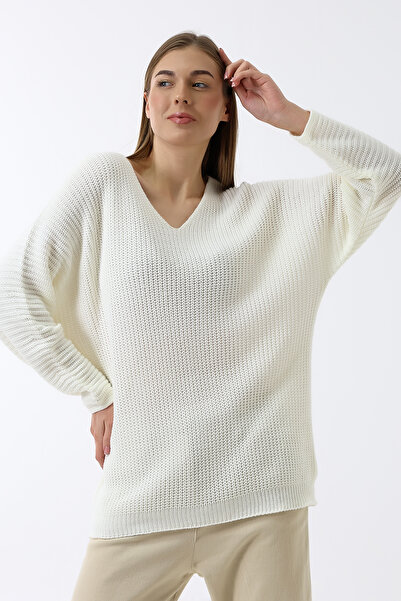Devinka Women's Bone Oversize Casual V-Neck Knitwear Sweater