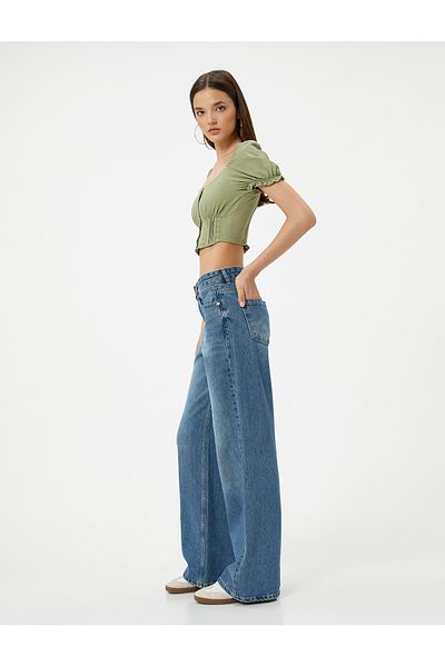 Koton Kurze Bluse mit Ballonärmeln und Spitzendetail – U-Kragen mit Knopfleiste, Crinkle-Stoff