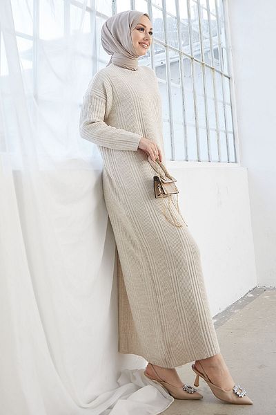 InStyle Arissa Rollkragenpullover, langes Strickkleid – Weiß