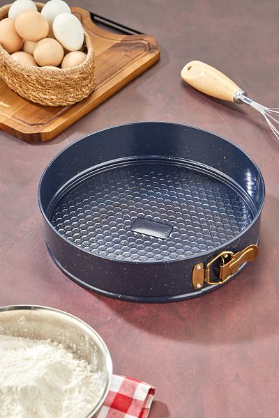 Cooker Clamped Steel Cake Mold 28 cm