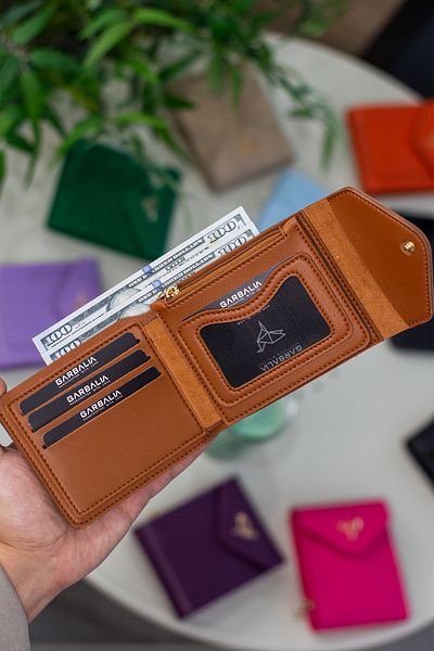 Garbalia Peruvian Vegan Leather Zippered Coin Compartment Tan Women's Wallet with Lots of Card Holders