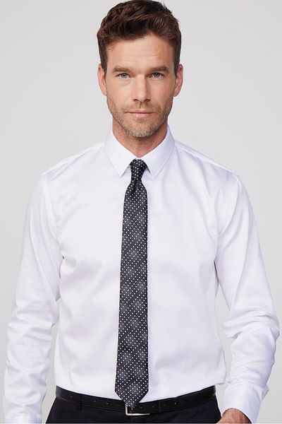 Tudors Slim Fit Λευκό μη σιδερένιο 100% βαμβάκι φιλικό προς τη φύση Ecotex Πιστοποιημένο πουκάμισο χωρίς σιδέρωμα