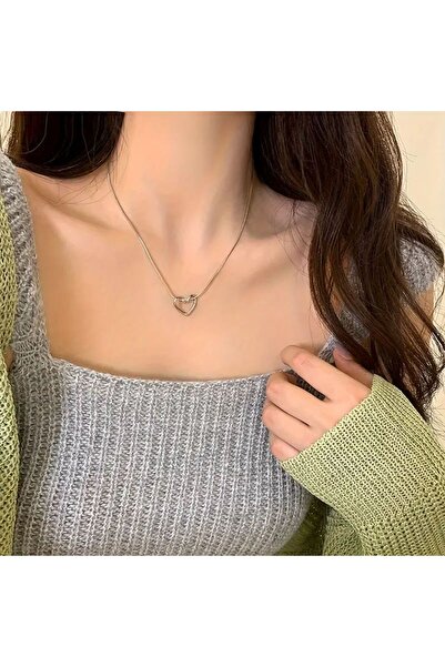 Ervalina قلادة فضية اللون على شكل قلب فارغ من الفولاذ - للنساء