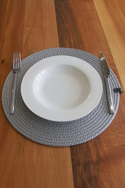 Hig Store Deka Home 2 Pieces of Plates / American Service Lux Presentation Plates