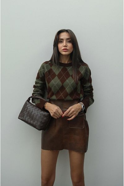 Havoş Кафяв пуловер с диамантени шарки Haley