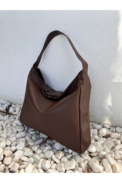 Boutiquehaki Geantă de mână și de umăr cu curea groasă Bitter Brown Nuka