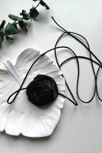 Trade Bazaar Lace-Up Fabric Rose Choker Necklace Rose Necklace