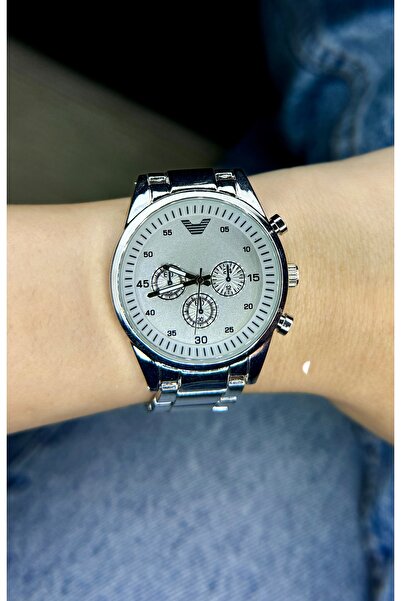 İSTLİV ساعة يد نسائية كلاسيكية تناظرية باللون الفضي