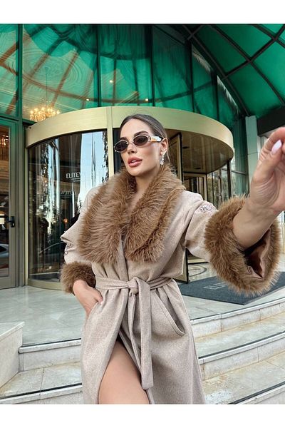 1Moda1Tarz Palton de damă din țesătură maro importată cu mâneci cu curea, cu detaliu brodat, blană, design special, cu ștampilă