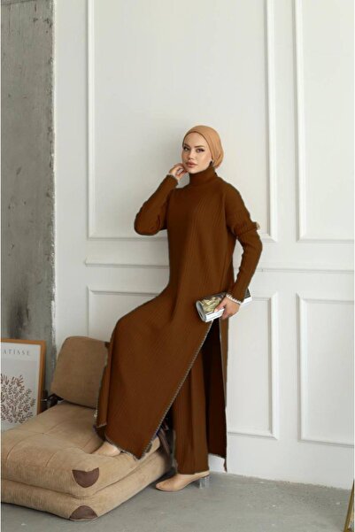 MAY MARA Women's 2-Piece Knitwear Set with Slits and Crochet