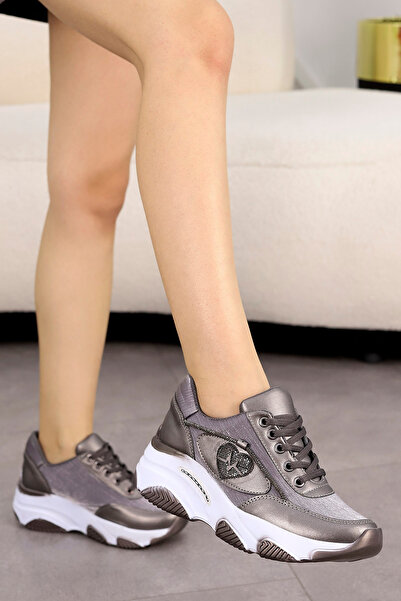 kajal ayakkabı DNR 007 Yüksek Tabanlı Kalp Detay Taşlı Spor Ayakkabı