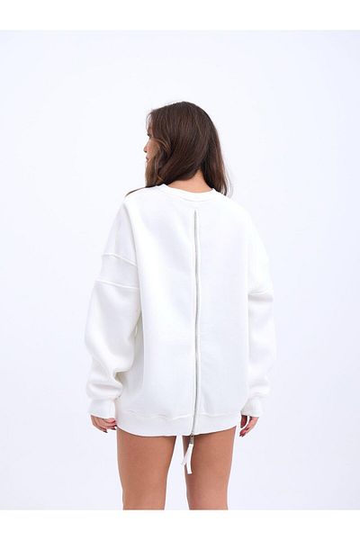 FASHION COCKTAIL Loose Logo Sweat with Back Length Zipper Dress Look