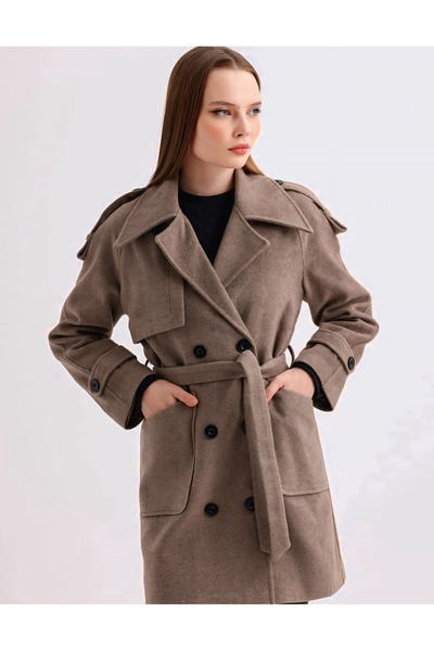 chwain Aller Detaylı Kadın Kaban