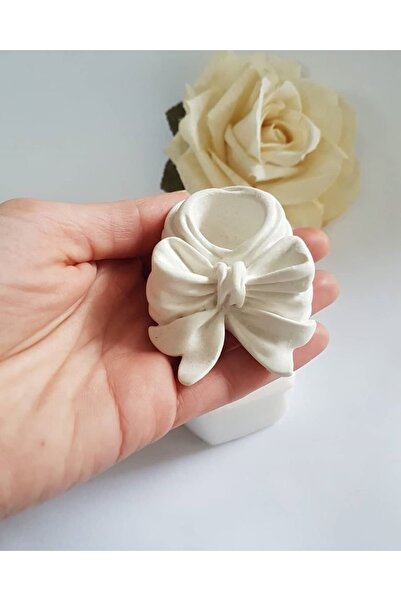 Louve Store Beyaz Kurdele , Fiyonk Şeklinde Şamdan , Mumluk (1 ADET)