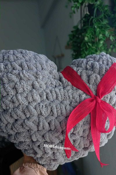 Alize Decorative Pillow with Heart