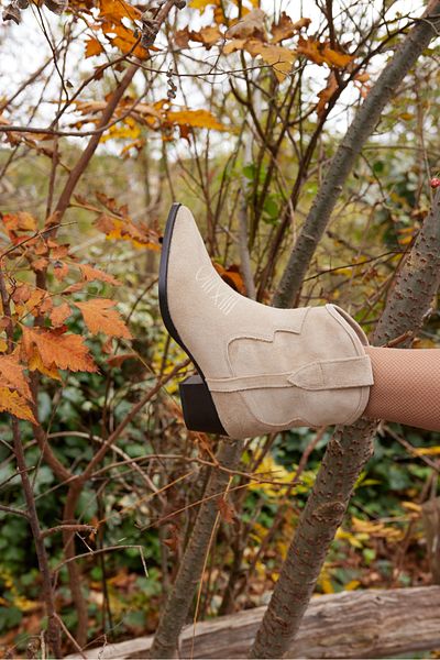 ANGELİNA JONES CIZME SCURTE YAMAL FEMEI BEJ REAL SUEDE WESTERN