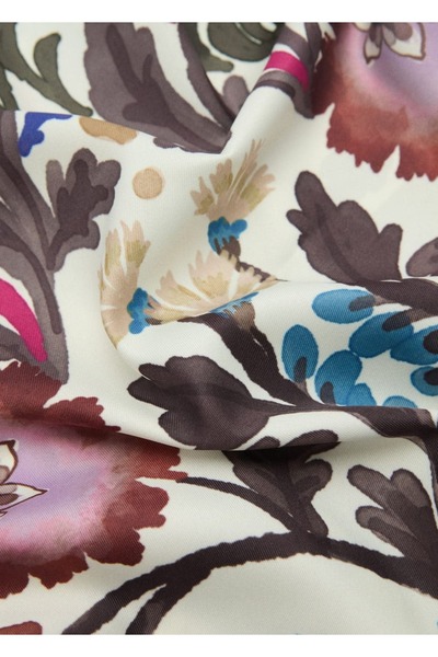 MANGO Woman Patterned satin scarf