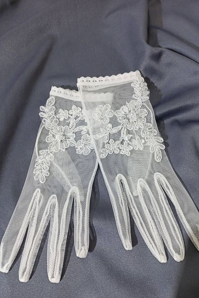 Hobigram White Beaded Floral Pattern Bridal Gloves Costume Accessory – Party Gloves, Stylish Design –