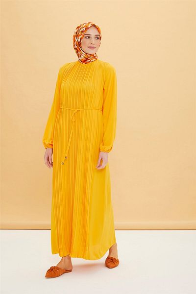 Armine Φόρεμα Mango 22Y9435 με πλισέ μπροστά