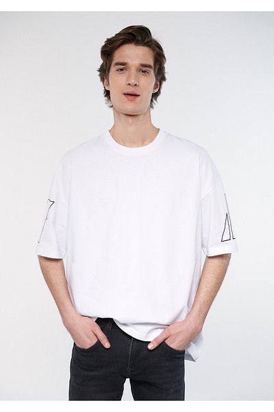 Mavi Pro Logo Sleeve Detailed White T-Shirt Oversize / Wide Cut 0611530-620