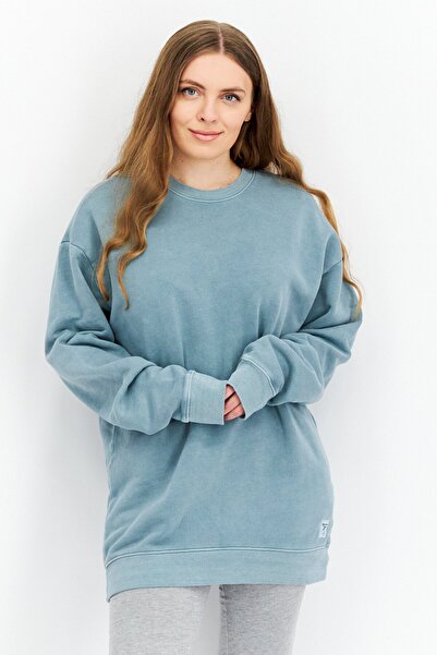 Reebok سويت شيرت رياضي نسائي بأكمام طويلة مناسب للخارج، أزرق فاتح