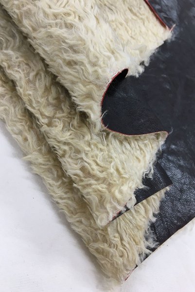 Yiğit Kumaş Burgundy Leather Fabric with Fur Lining
