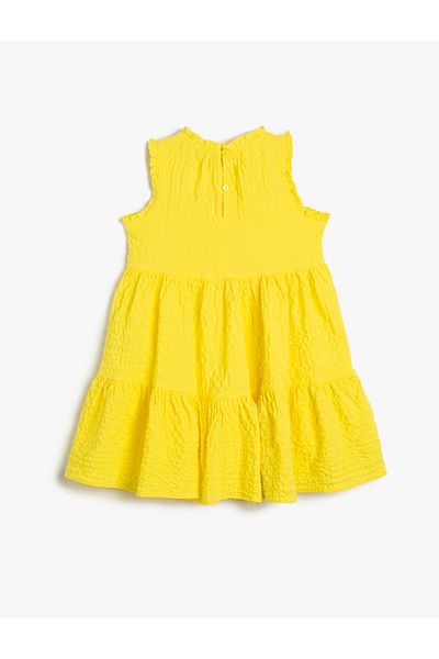 Koton Kleid mit Rüschen, ärmellos, Rundhalsausschnitt, mehrlagig