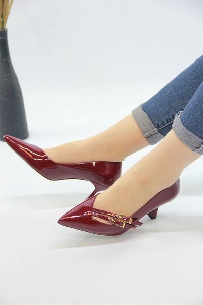 Everest Pantofi cu toc stiletto din piele neagră de damă