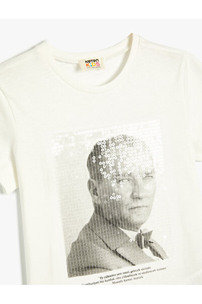 Koton Bawełniana koszulka z nadrukiem Atatürka – krótki rękaw, okrągły dekolt