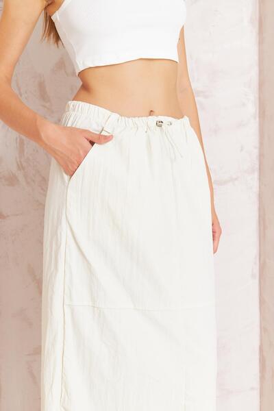 Darlin Moda Ecru Midi Parachute Skirt - Pocket Detail, Elastic Waist, Stoppers Dm2036