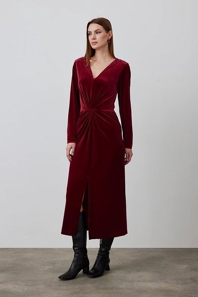 Gusto Burgundy Long Velvet Dress - Knotted