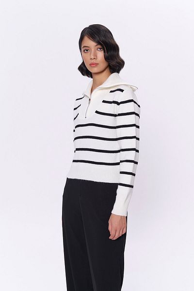 Quzu Striped Knitwear Sweater with Zipper Collar - White - Standard