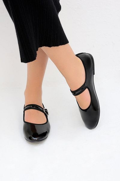 Beyond Women's Black Mary Jane Patent Leather Casual Ballerina Flats BYNDMJ01
