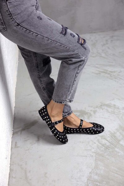 Beyond Kadın Siyah Disco Troklu Deri Babet 1cm Bynddsc01