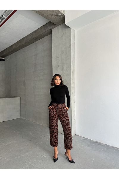 Miss Allos Pantaloni de damă cu imprimeu leopard cu nasturi