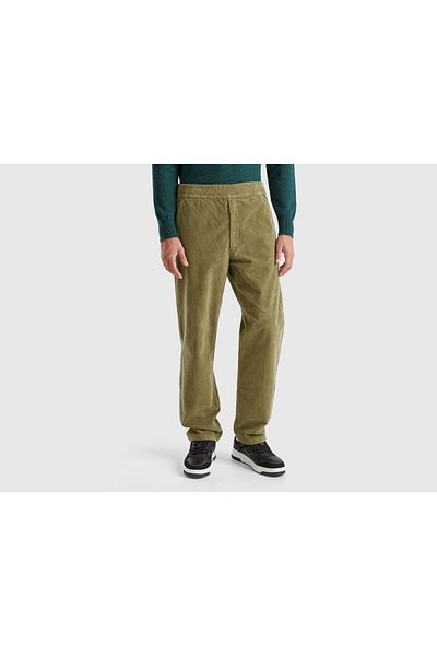 United Colors of Benetton Men's Green Cotton Blended Front and Back Pocket Drawstring Corduroy Pants