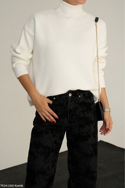 Lupies Women's Cream Turtleneck Basic Knitwear Sweater