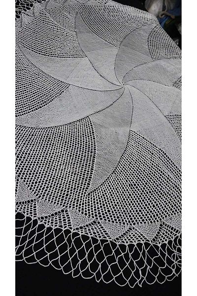Papatyam Vintage Fiskos Table with Diameter of 120 cm - Hand Knitted and Lace Set