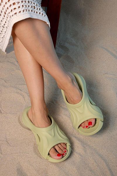 Beyond Παντόφλες Unisex Water Green Ultra Light 2cm BYNDFAY04