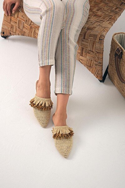 Beyond Бежеві жіночі тапочки з китицями - BYNDSLM01