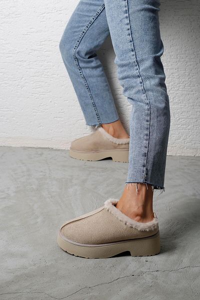 Beyond Beige Suede House Slippers - High Heels, Furry Ankle Feathers 5cm Bynduggt04