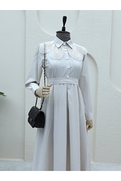 Modamorfo فستان أورجانزا بياقة قميص وحزام مخطط - بيج