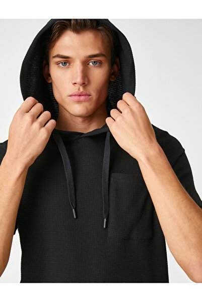 Koton Basic Kapşonlu Tişört Kısa Kollu Dokulu Cep Detaylı Pamuklu